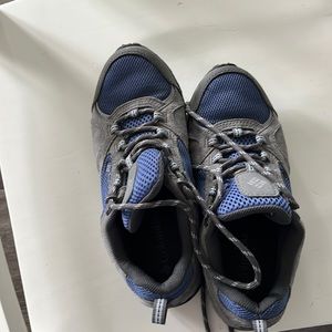 Columbia hiking shoes